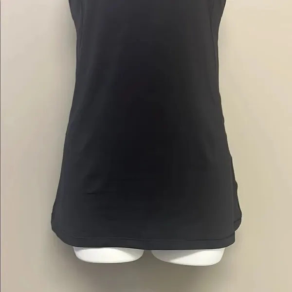 Lululemon Black Women's Racerback Tank Top Mesh Built-in Bra Size 6 - Image 3