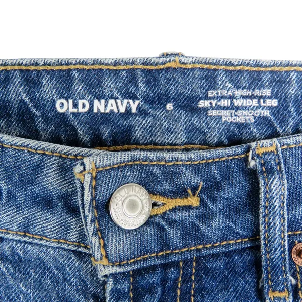 Old Navy Extra High Rise Sky-Hi Wide Leg Dark Wash Jeans Size 6 High Rise - Image 4