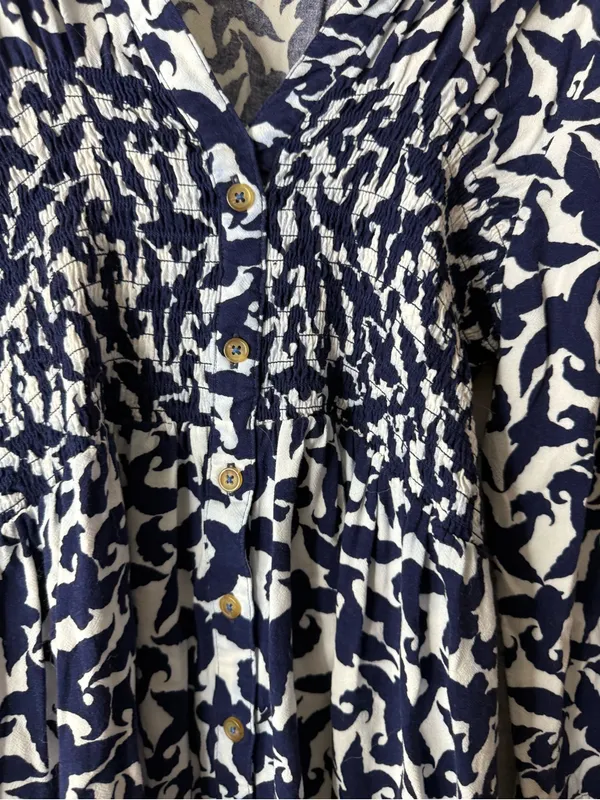 Maeve by Anthropologie Women’s Navy and White Patterned Button-Front Top - Image 4