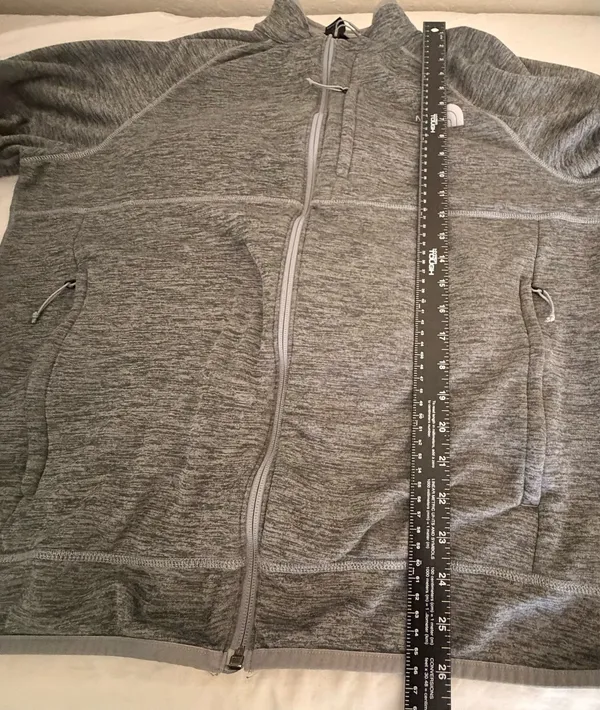Men’s The North Face fleece  - Image 5