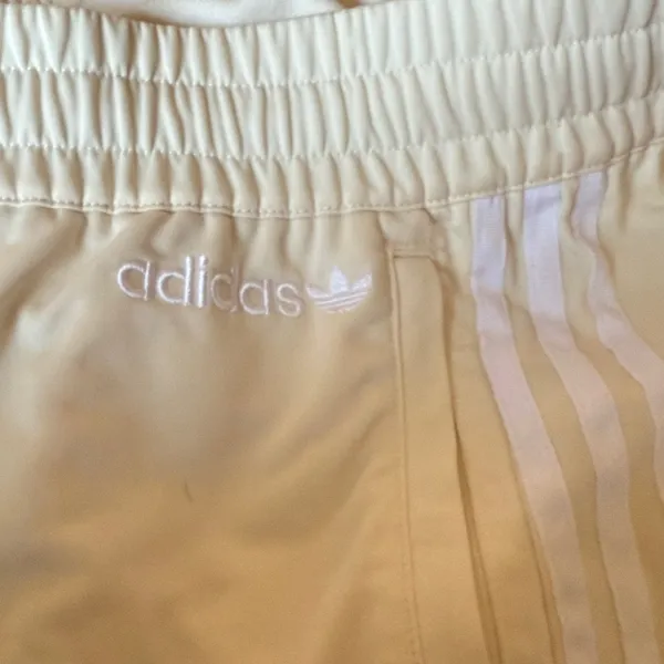 NWOT adidas Cream Track/Jogger Pants with ICONIC Side Stripes Size Medium - Image 5