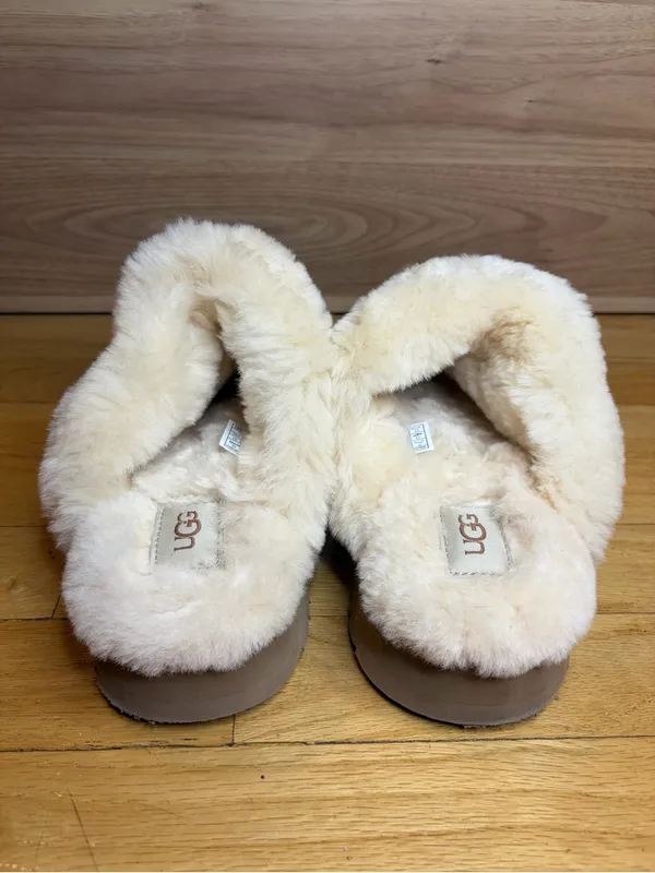 UGG Disquette Slippers - Size 10 - Image 4