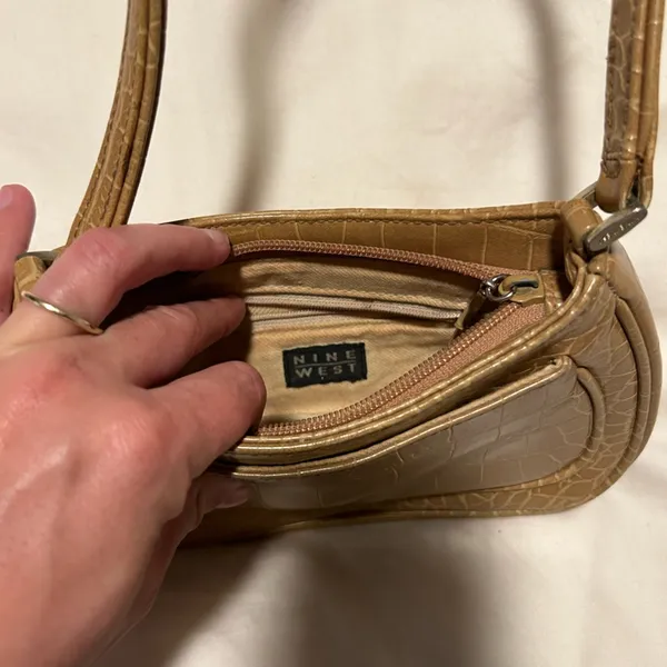Vintage snake skin crocodile Nine West camel mini shoulder bag! - Image 5