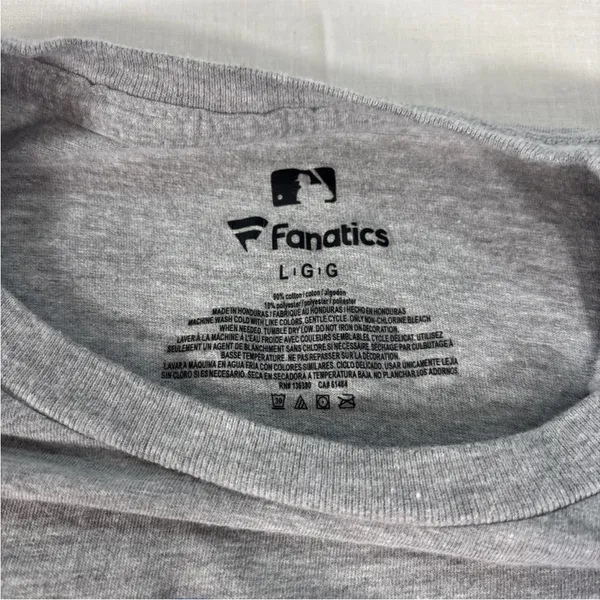 Fanatics Chicago Cubs T Shirt Women’s Large Gray Crewneck Baseball Graphic Tee - Image 3