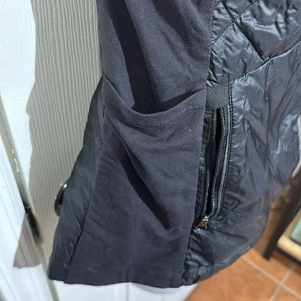 Lululemon Down For A Run Vest Black Slim-fit Goose Down 800 fill size‎ 4 - Image 8