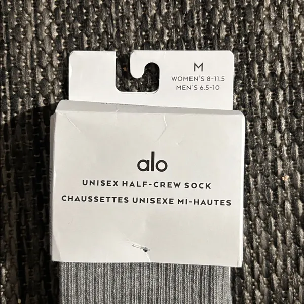 Alo Yoga Unisex Half Crew Sock Athletic Heather Grey Size Medium NEW - Image 3