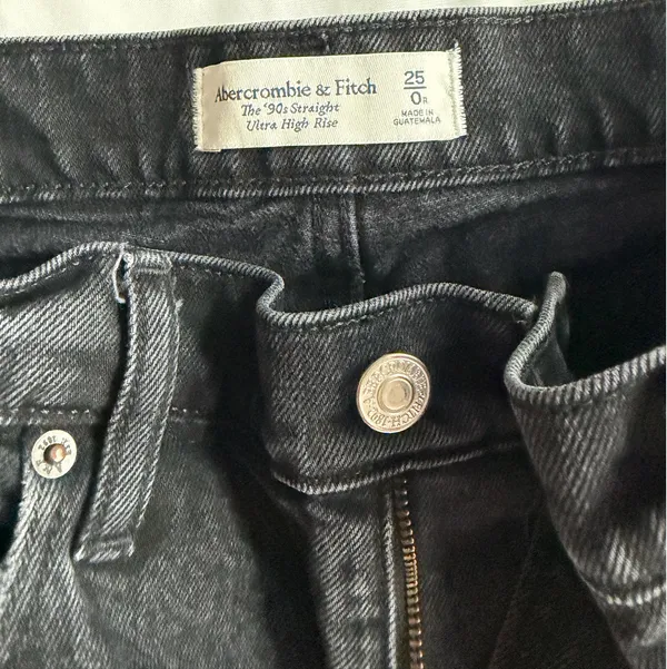 Abercrombie Jeans - Image 3