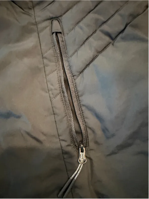 Champion Black Puffer Vest Size XXL - Image 4