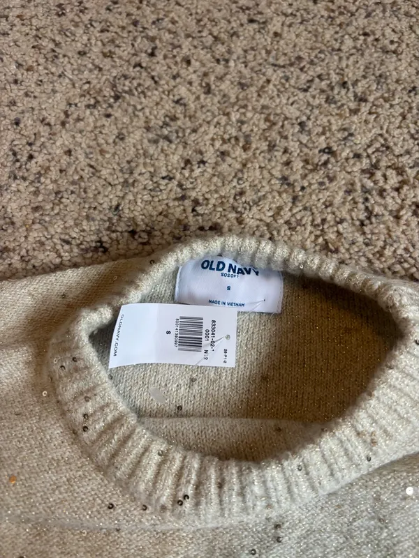 old navy sweater  - Image 2