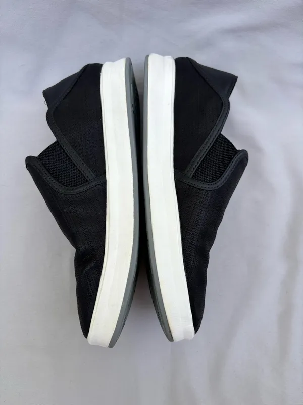 OluKai Shoes Women's 9 Black Ki'ihele Slip On Low Top Casual Comfort Sneakers - Image 5