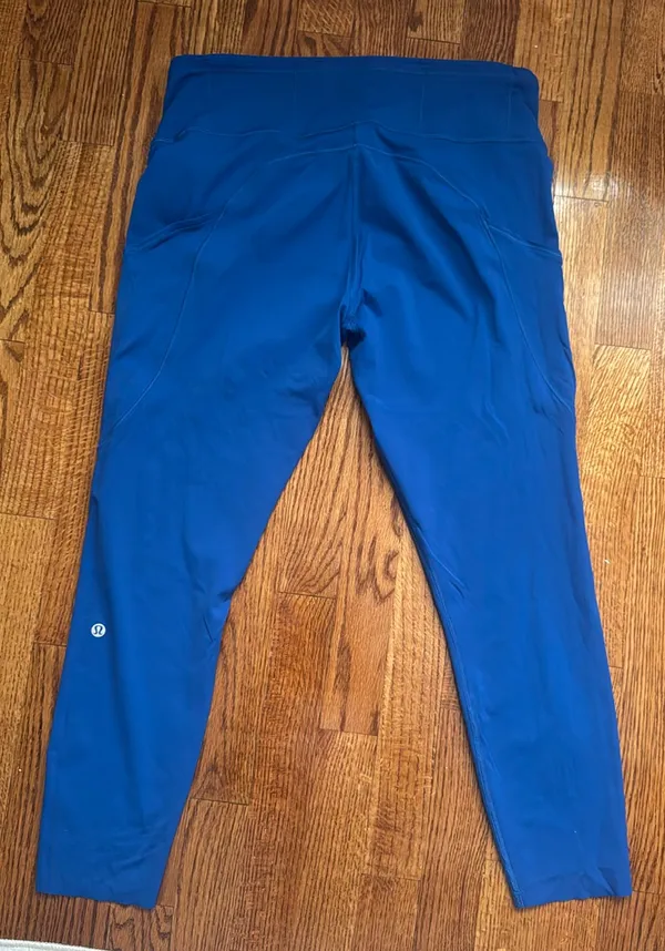 Lululemon leggings with pockets - Image 2