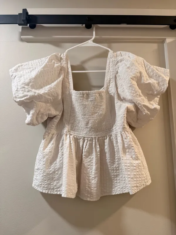 Old Navy Top  - Image 2