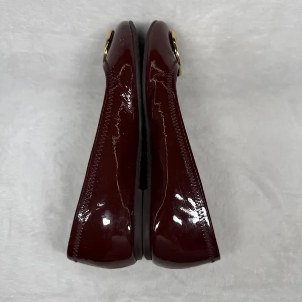 Tory Burch Reva Ballet Flats Burgundy Patent Leather Gold Medallion Womens‎ 7M - Image 10