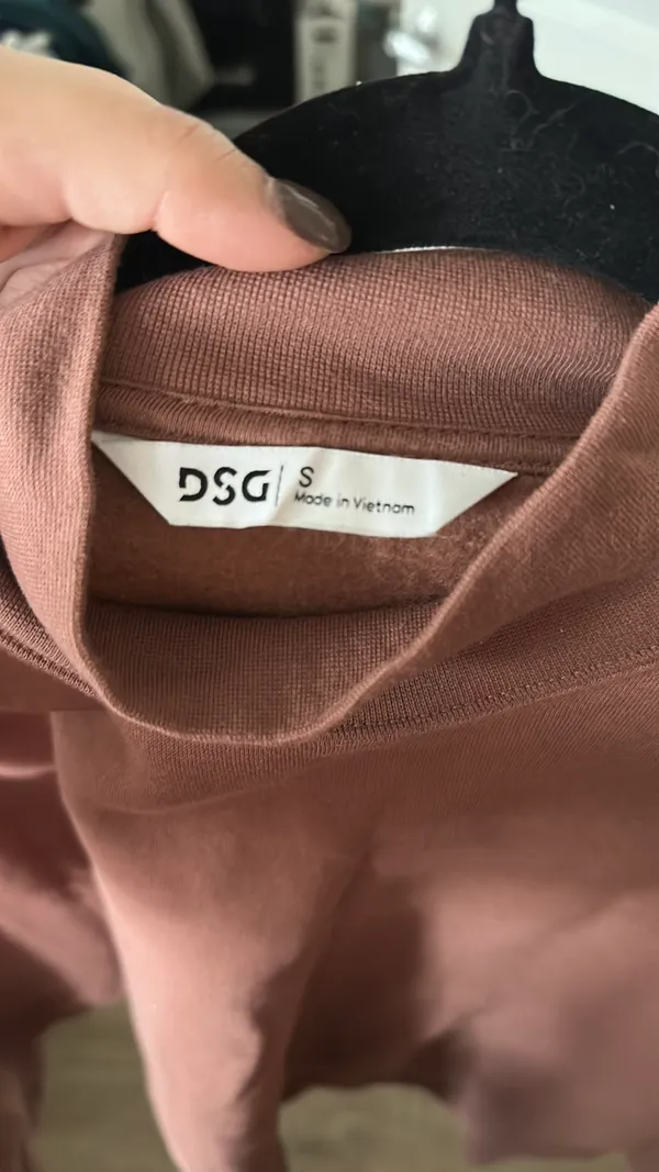 DICK'S Sporting Goods Mockneck Sweatshirt - Image 6