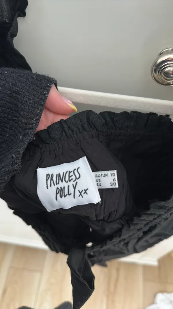 Princess Polly Top Crop Black - Image 3
