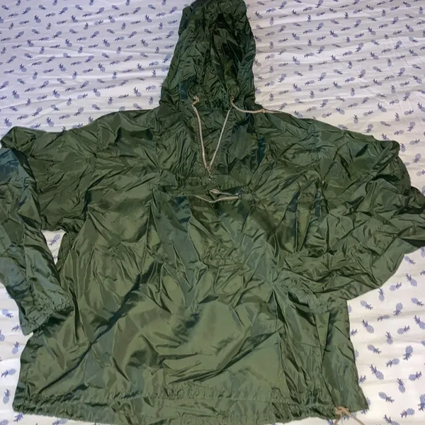 Green Quarter zip lightweight wind breaker - Image 2