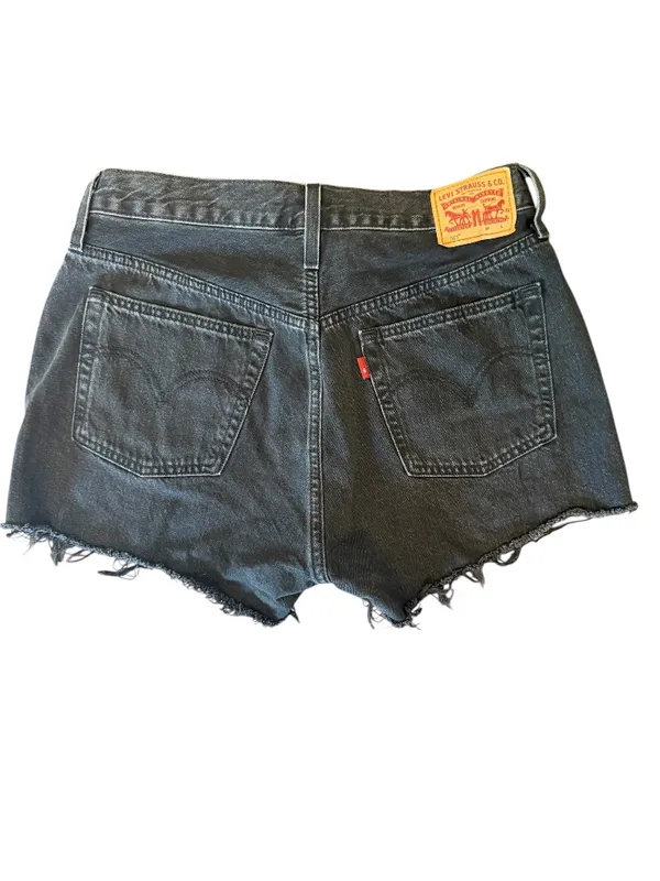 Levis 501 Original High Rise Button Fly Black Denim Cutoff Shorts Womens 31‎ - Image 2