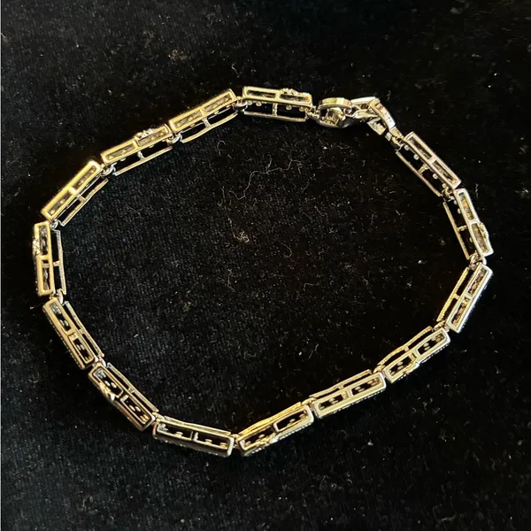 7.5”Silver tone Tennis bracelet Silver - Image 3