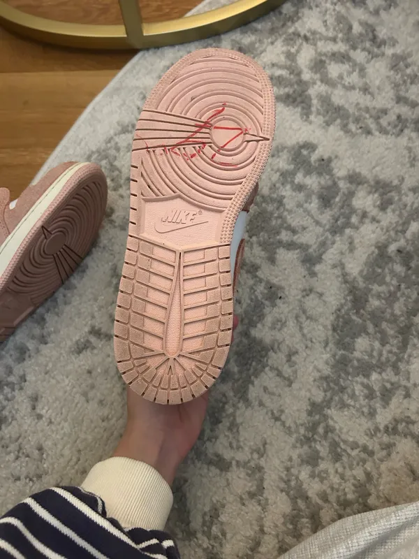 Nike Jordan 1 - Image 6