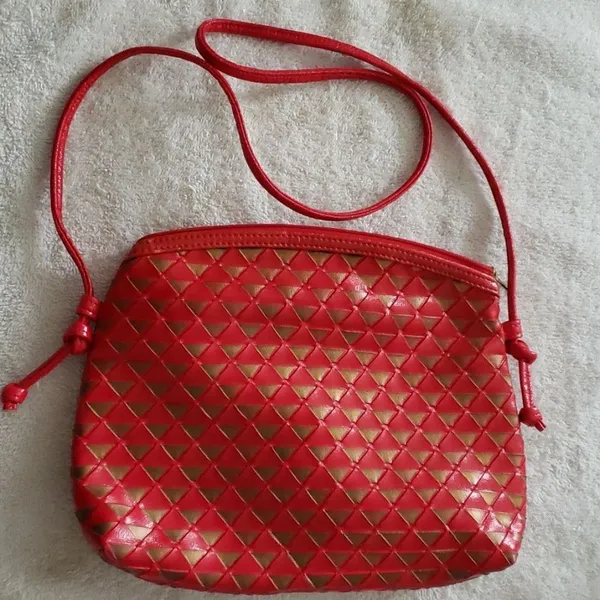 Purse. (B) - Image 5
