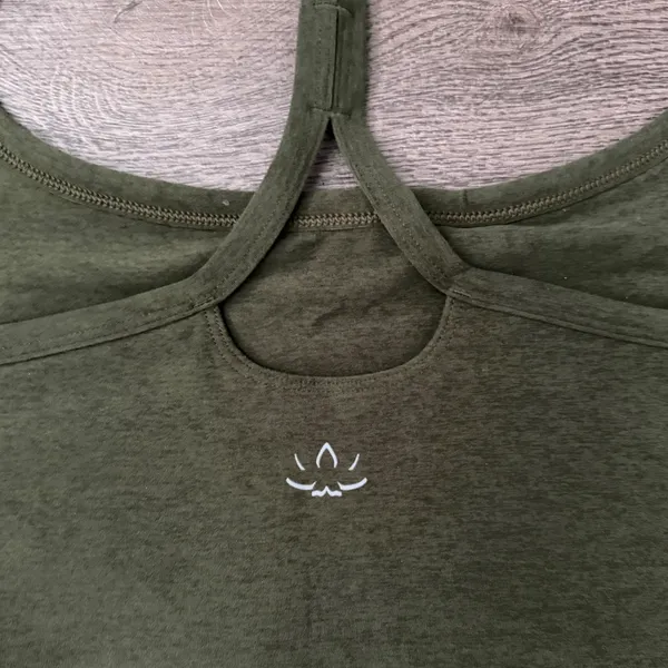 Beyond Yoga Spacedye Slim Racerback Cropped Tank Army Green Heather Size XXL NWT - Image 5