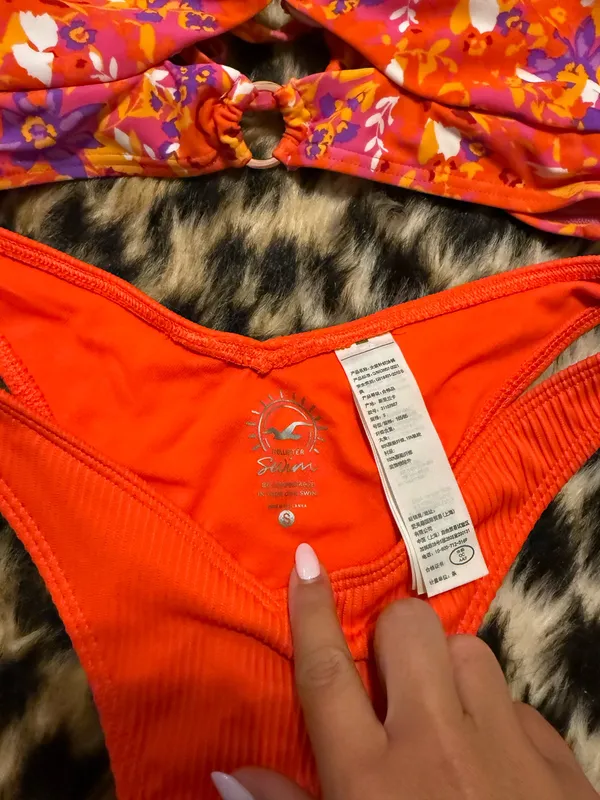 Hula Honey Bikini Top - Image 2