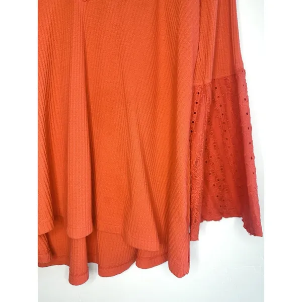 Free People Parisian Nights Tunic Top M Red Orange Lace Eyelet Boho Peasant Top‎ - Image 6