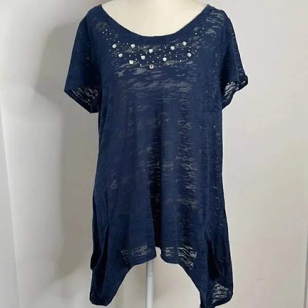 French Laundry semi sheer shirt sleeve shirt. Bling embellishments. Size L. - Image 2