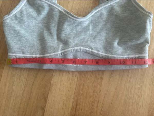 Alo Yoga Grey Heart Throb Set - Image 4