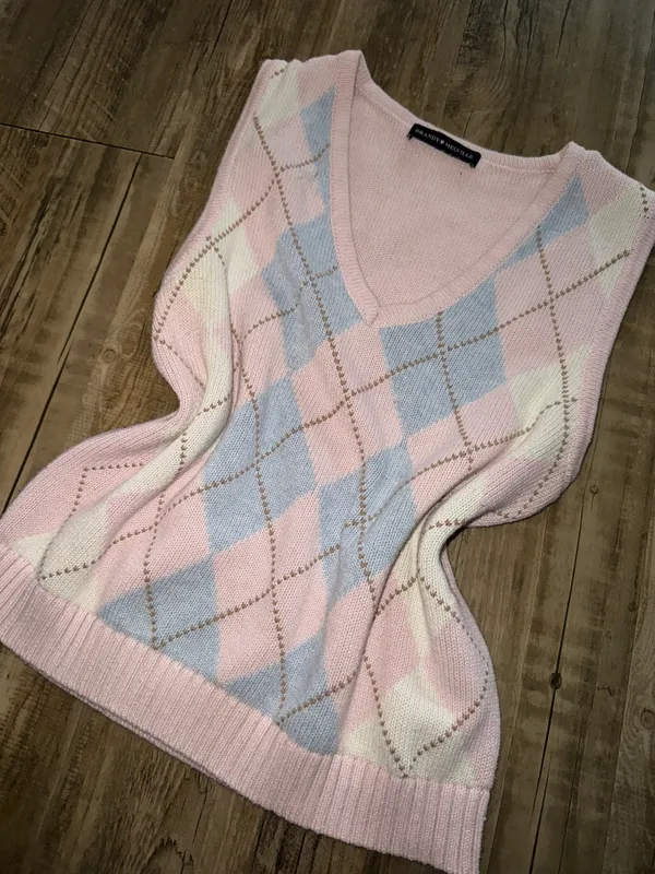 Brandy Melville Pink and blue Gingham sweater vest - Image 3