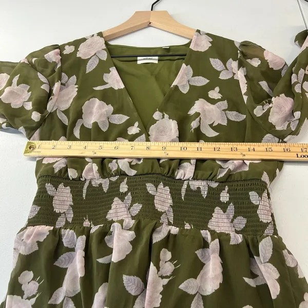 Aritzia‎ Wilfred Wistful Mini Dress Womens M Green Floral Smocked Surplice Neck - Image 12