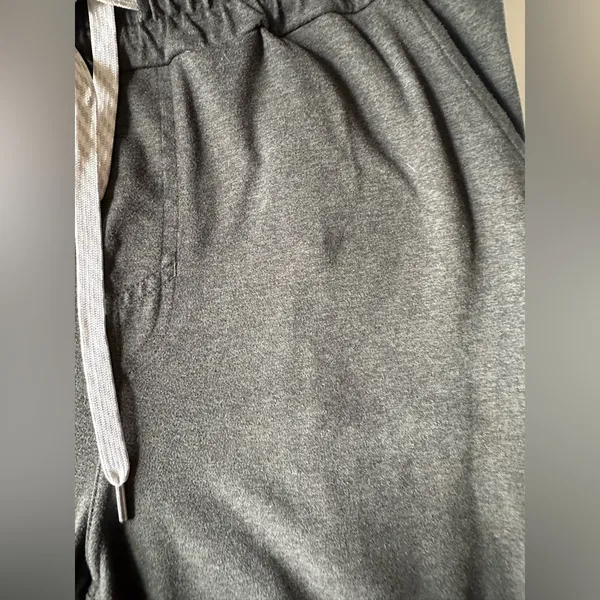 Vuori Ponto Performance Pants Men’s Gray Sz Medium Yoga Joggers Elastic‎ Waist - Image 4