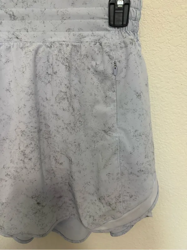 Lululemon Hotty Hot High-Rise Skirt *Long Gravel Dust Pastel Blue Multi Size 2 - Image 6