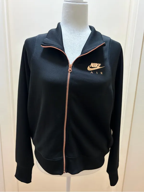 Nike Women's Black Zip Up Jacket with Rose Gold Accents - Image 3