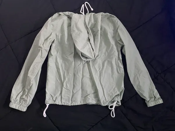Brandy Melville Zip Up Windbreaker - Image 4