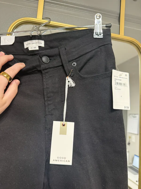Good American Jeans - Image 2