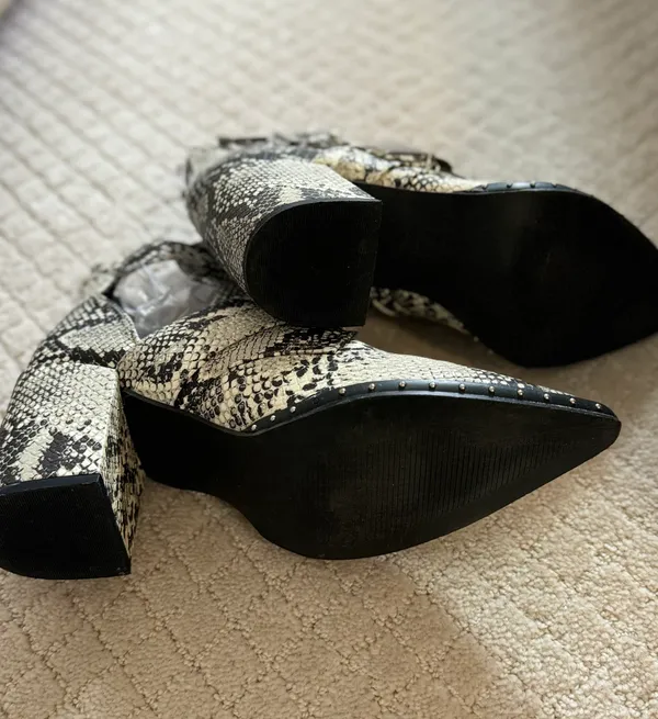 Qupid Snakeskin Western Booties - Image 6
