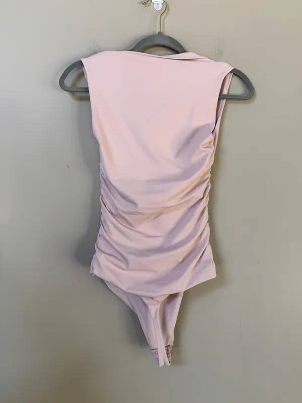 NWT ARITZIA Original Contour Flourish Square Neck Thong Bodysuit Bow Pink Medium - Image 10