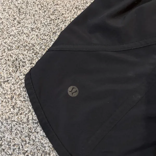 Lululemon Tracker Short V *4" - Image 5
