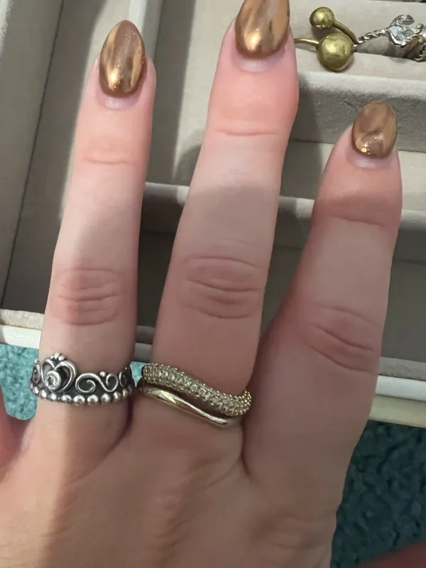 Amazon Gold Wavy Dome Band Ring - Image 2
