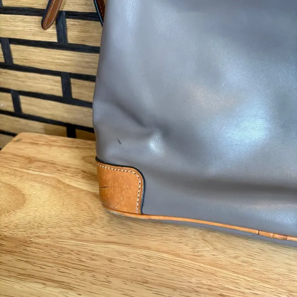 Dooney‎ & Bourke Gray Crossbody Purse - Image 7
