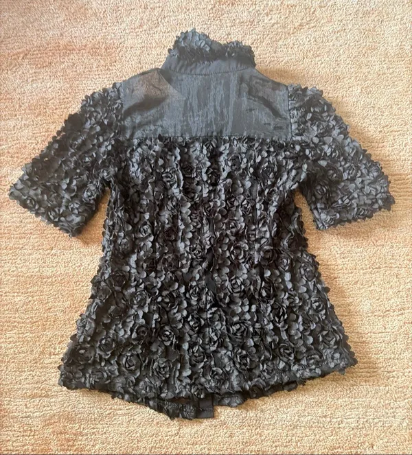 Women's Black 3D Floral Rosette Button Front Blouse Size S/ M - Image 4