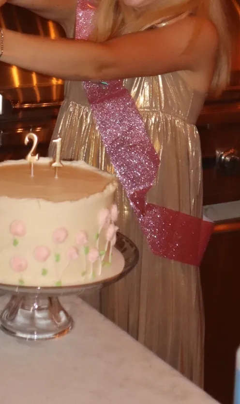 Gold pleated maxi dress - Image 3
