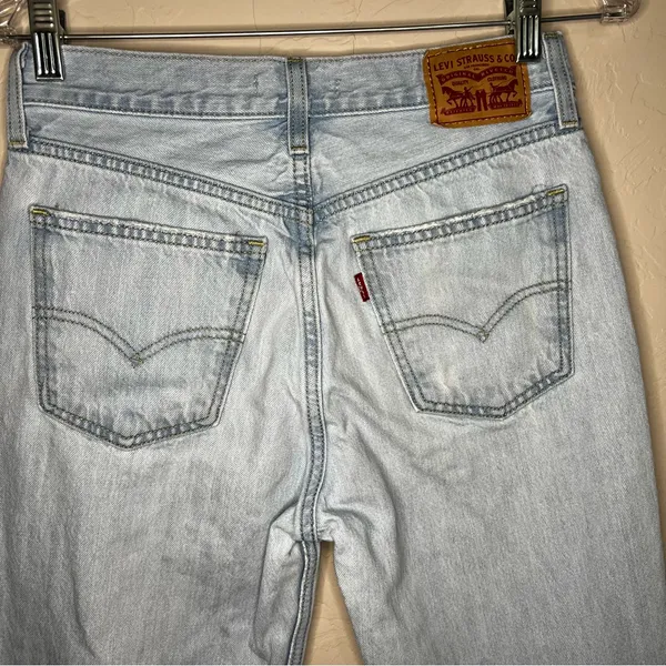 Levi's Lo Pro Straight Light Blue Distressed Slouchy‎ Mid Rise Denim Jeans - Image 12