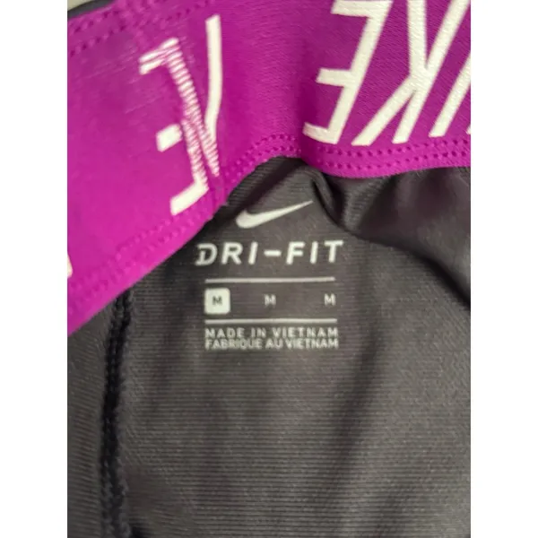 Nike Shorts Women's size medium, athletic‎ wear - Image 4