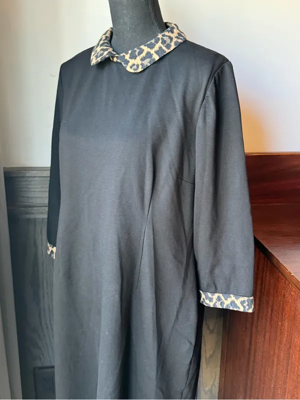 Talbots Black Knit Dress W Leopard Print Collar & Cuffs 16 petite - Image 2