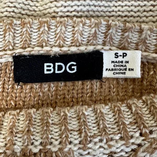 BDG Cable Knit Diamond Pattern Cropped Sweater Tan Cream Boho Cozy Size S - Image 6