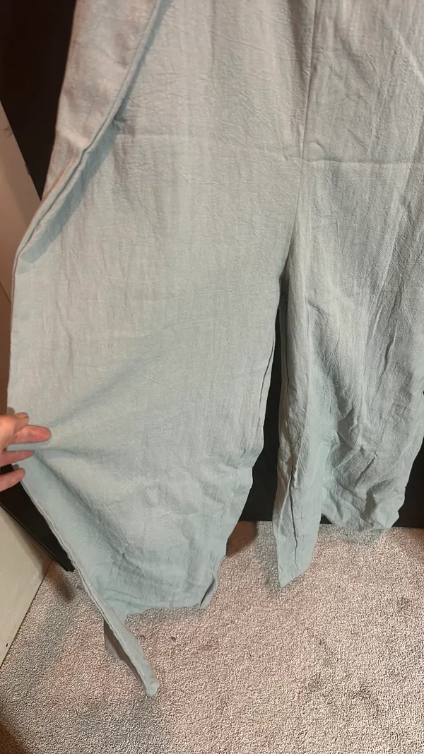 Amazon Jumper sage green with pockets - Image 2