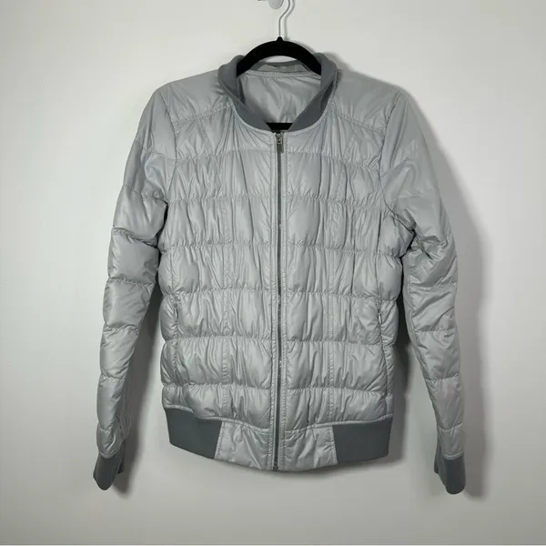 Athleta Women’s Dobby Goose Down Gray Puffer Jacket Size S - Image 2