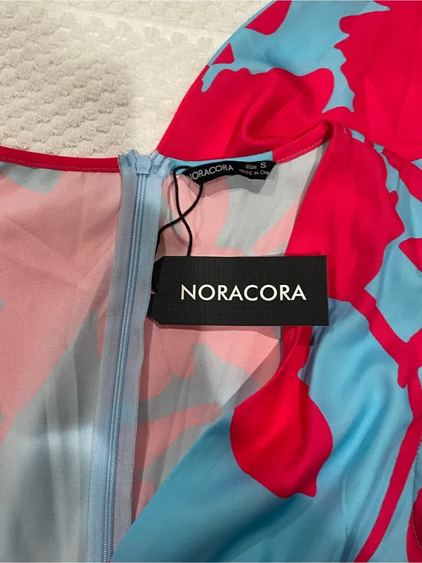 Sleeveless Maxi Dress in Turquoise with Hot Pink Floral Print - Image 9